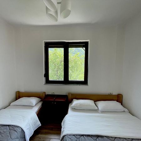 Lazer Cardaku Guesthouse Valbona Esterno foto