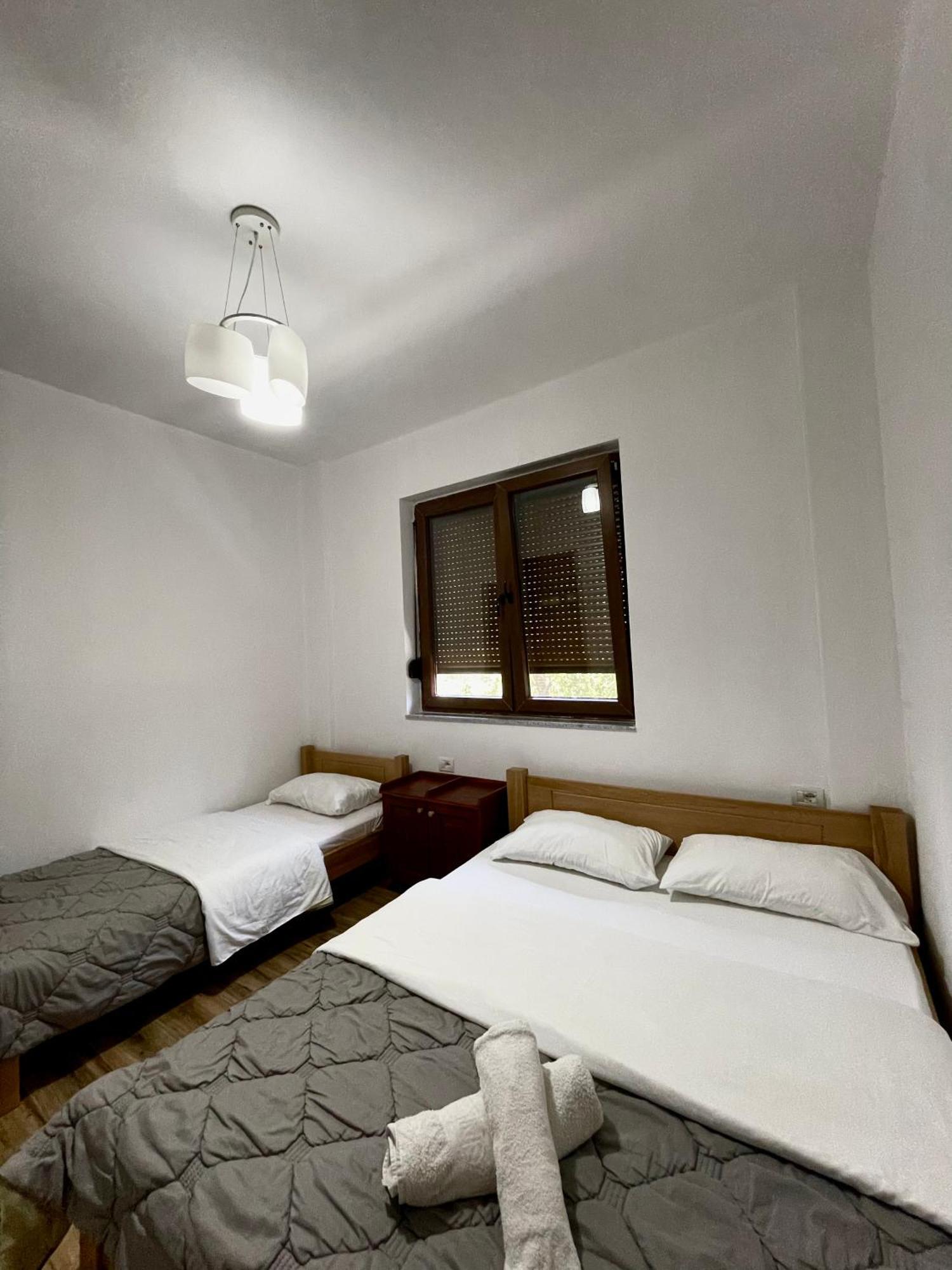 Lazer Cardaku Guesthouse Valbona Esterno foto