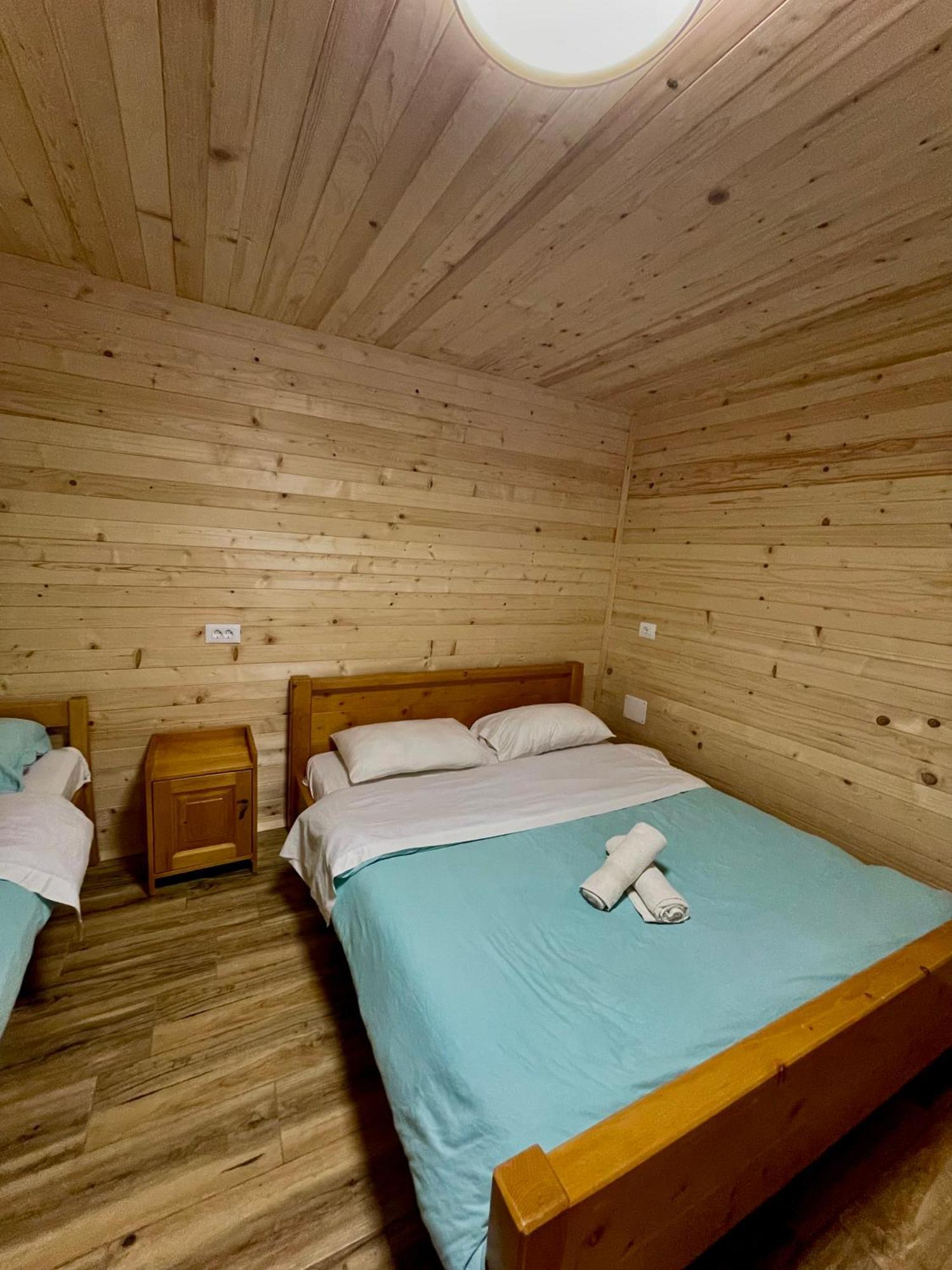 Lazer Cardaku Guesthouse Valbona Esterno foto