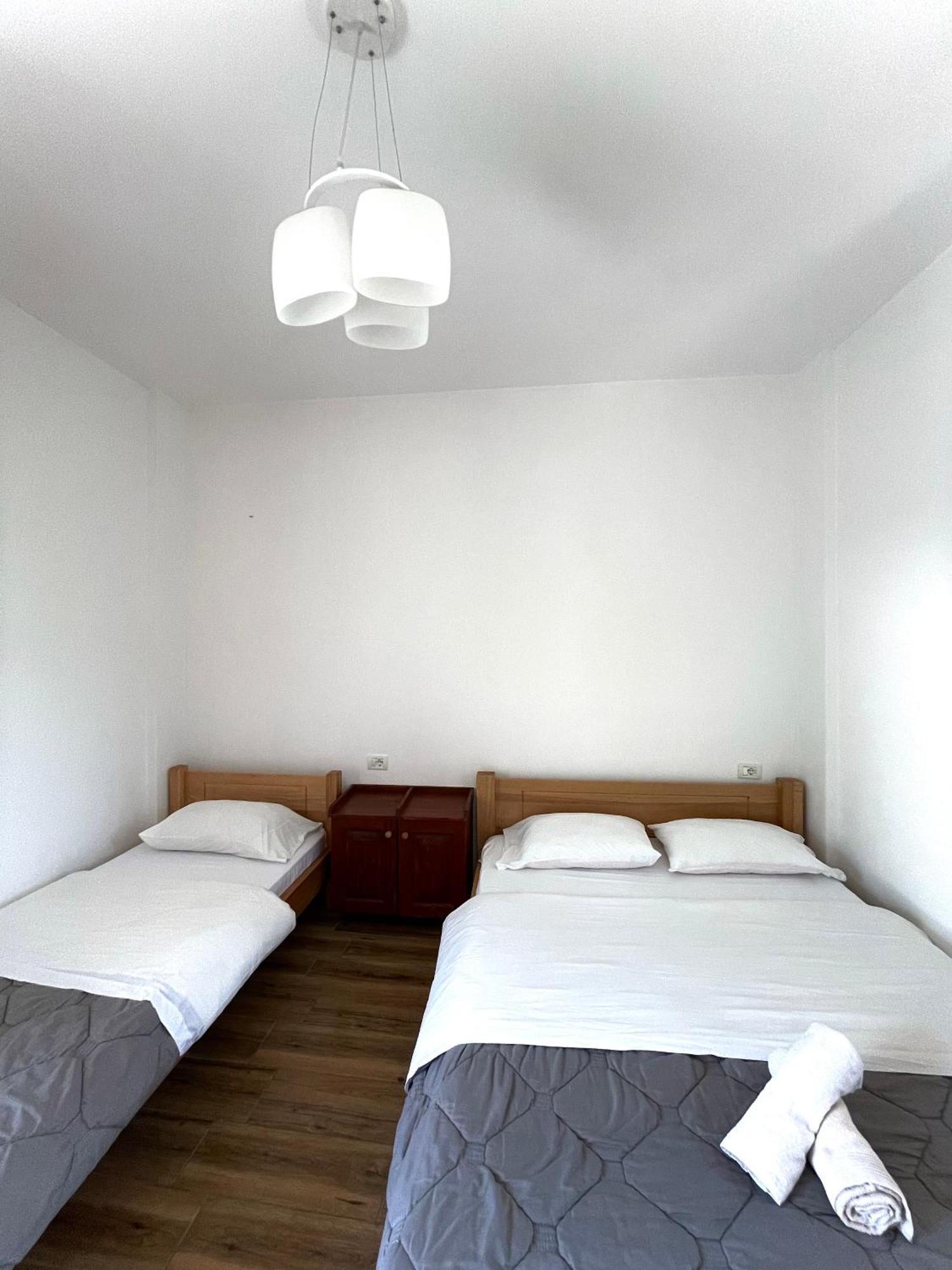 Lazer Cardaku Guesthouse Valbona Esterno foto