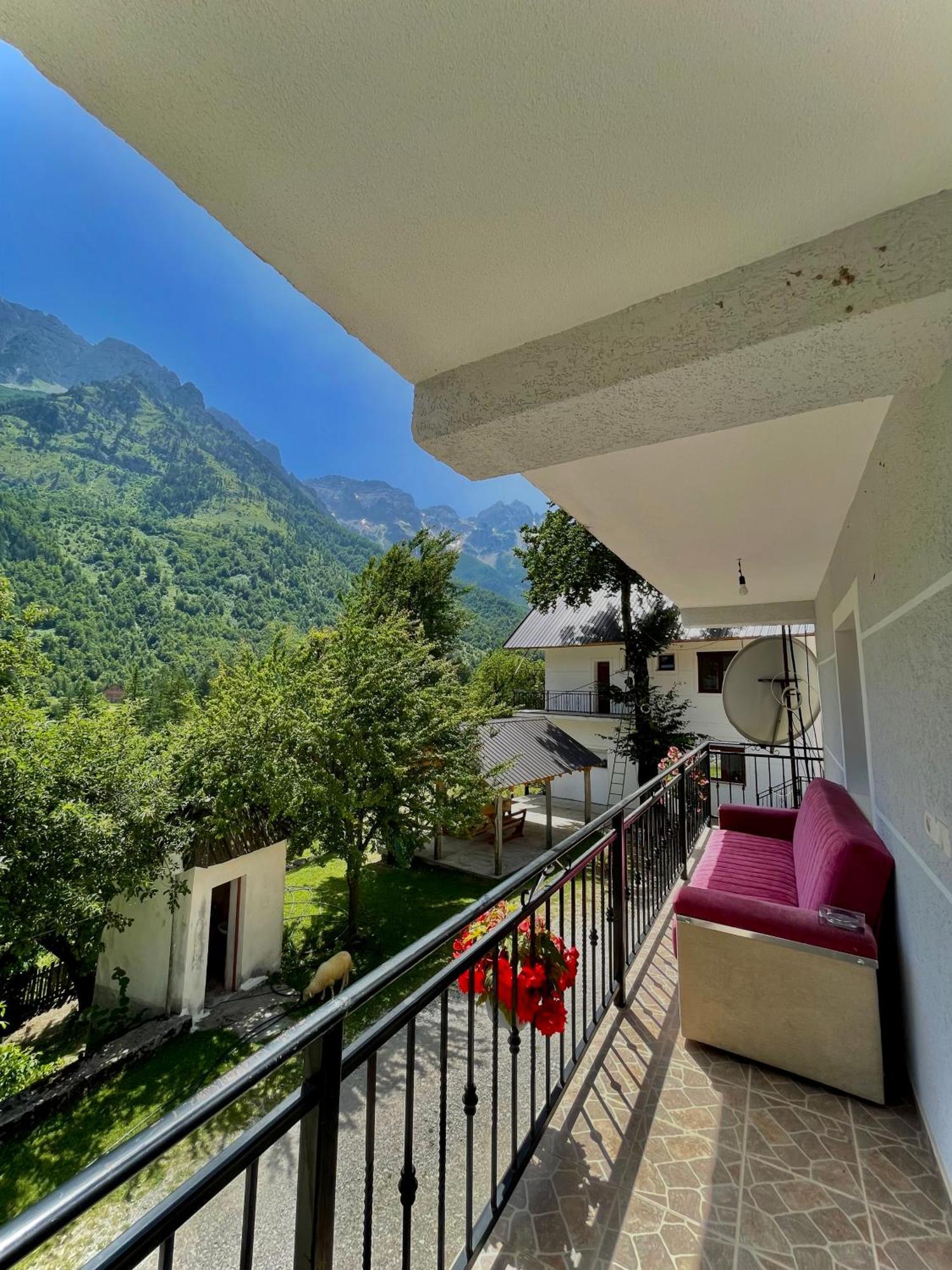 Lazer Cardaku Guesthouse Valbona Esterno foto