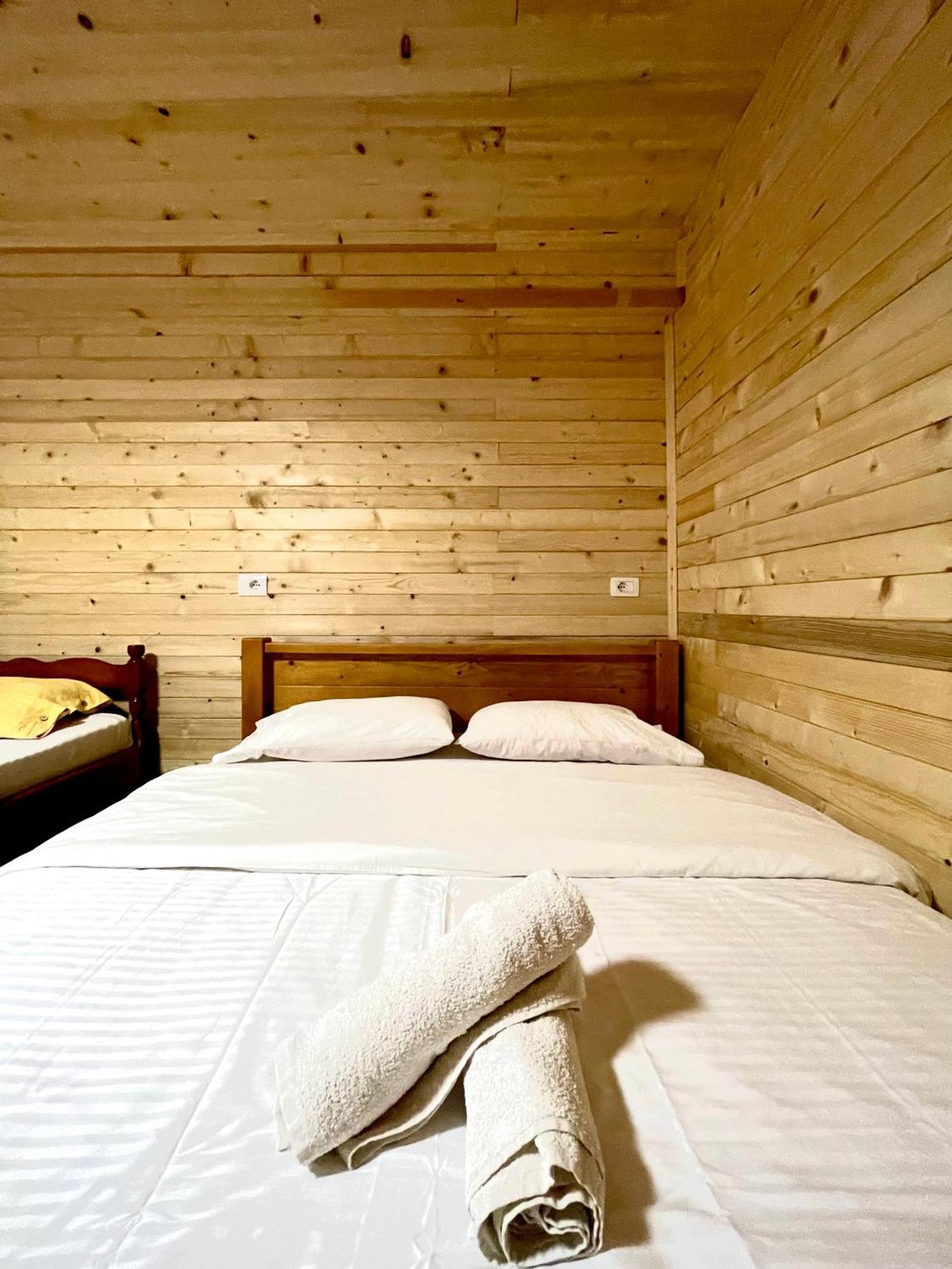 Lazer Cardaku Guesthouse Valbona Esterno foto