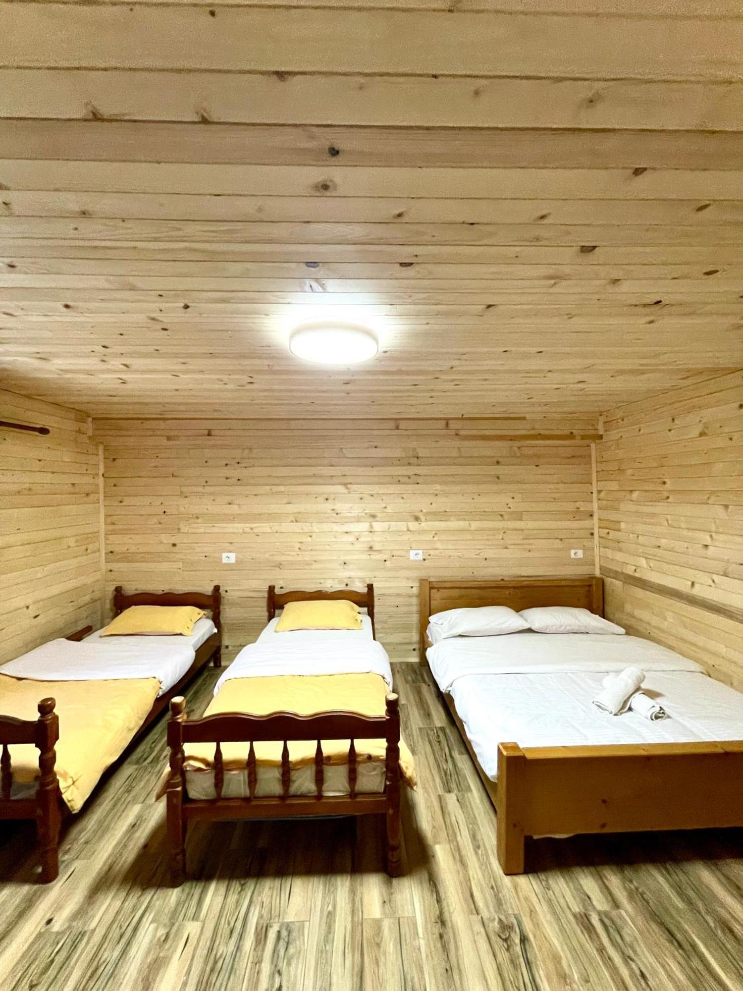 Lazer Cardaku Guesthouse Valbona Esterno foto